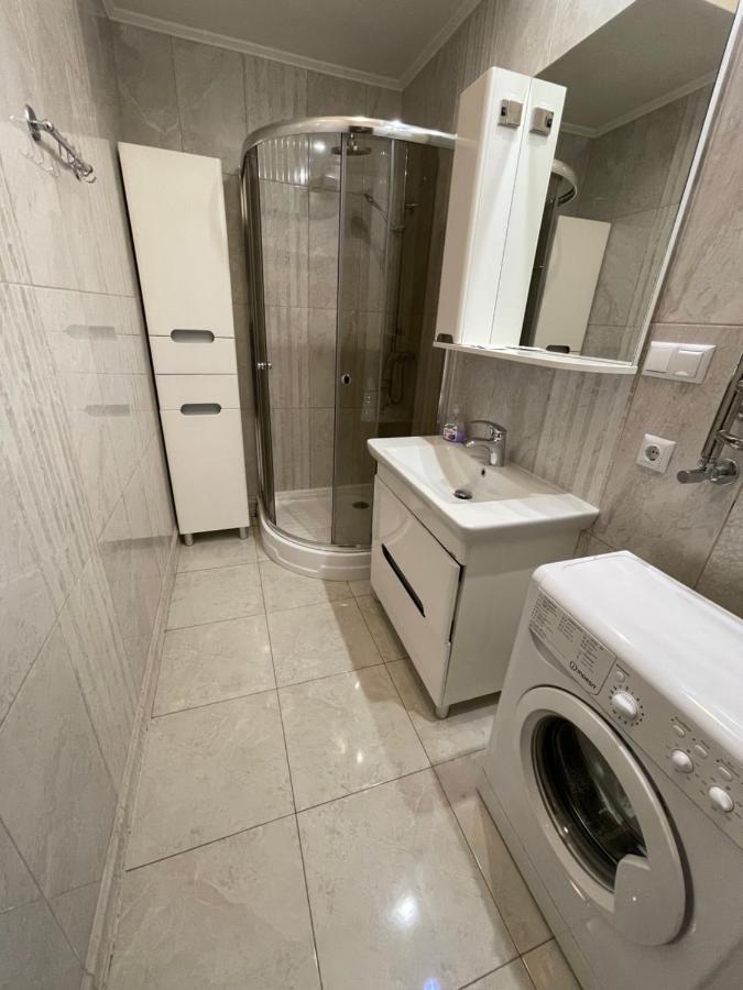 Avangard Qn Romana 26 Apart Lviv Dış mekan fotoğraf