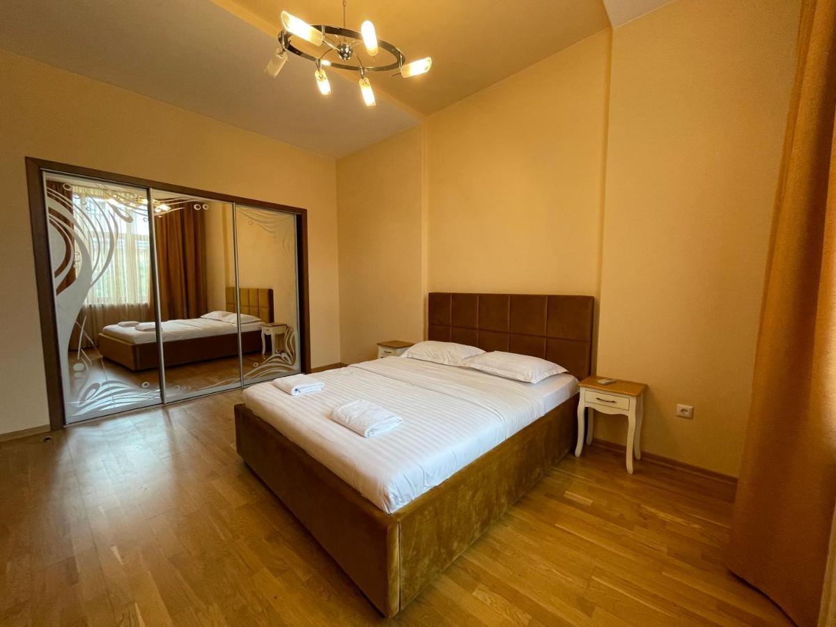 Avangard Qn Romana 26 Apart Lviv Dış mekan fotoğraf
