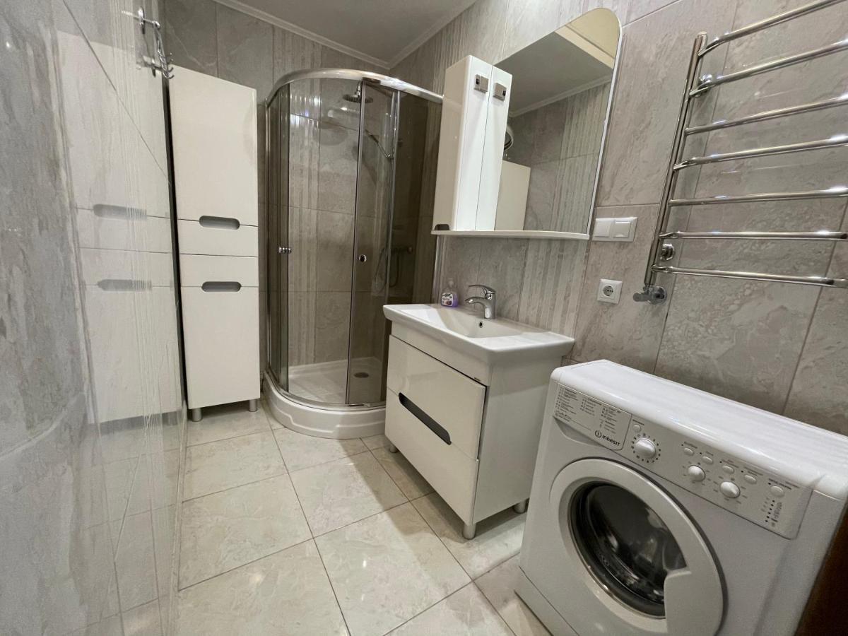 Avangard Qn Romana 26 Apart Lviv Dış mekan fotoğraf